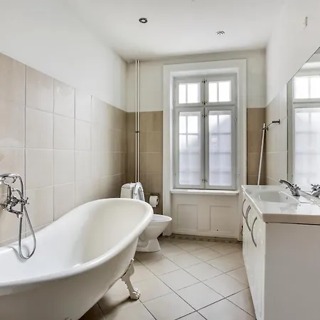 Forhabningsholms Alle 2 Floor Apartment